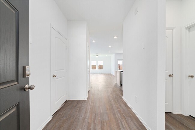 Building Photo - 6007 Bella Breeze Dr