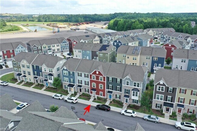 Building Photo - 1712 Defiance Dr