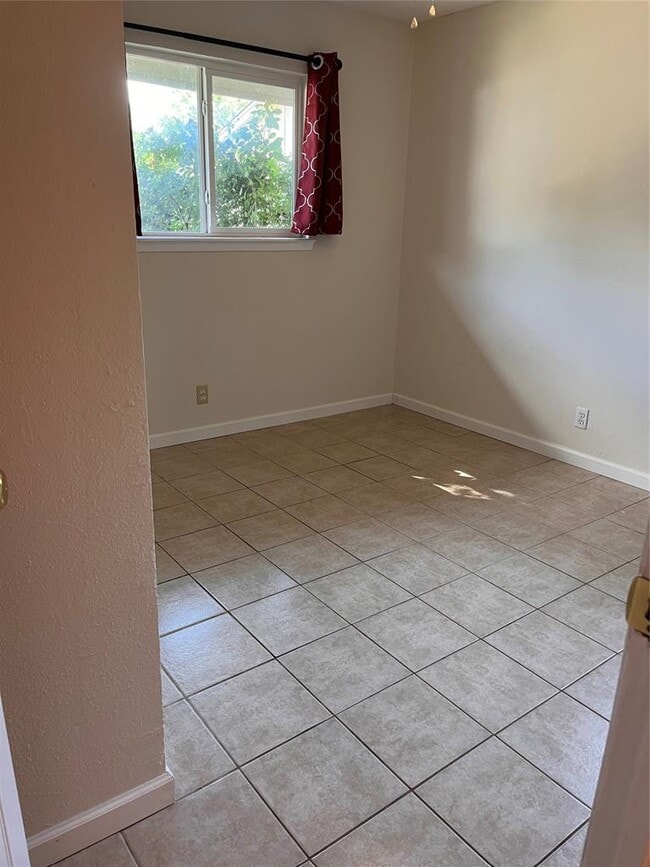 Building Photo - 5204 Village Trail