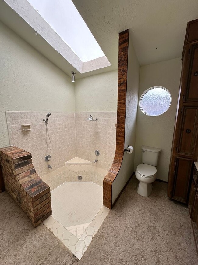 Building Photo - A Large 2 Bed with Sauna and walk in Jacuzzi! Large Rec Room!
