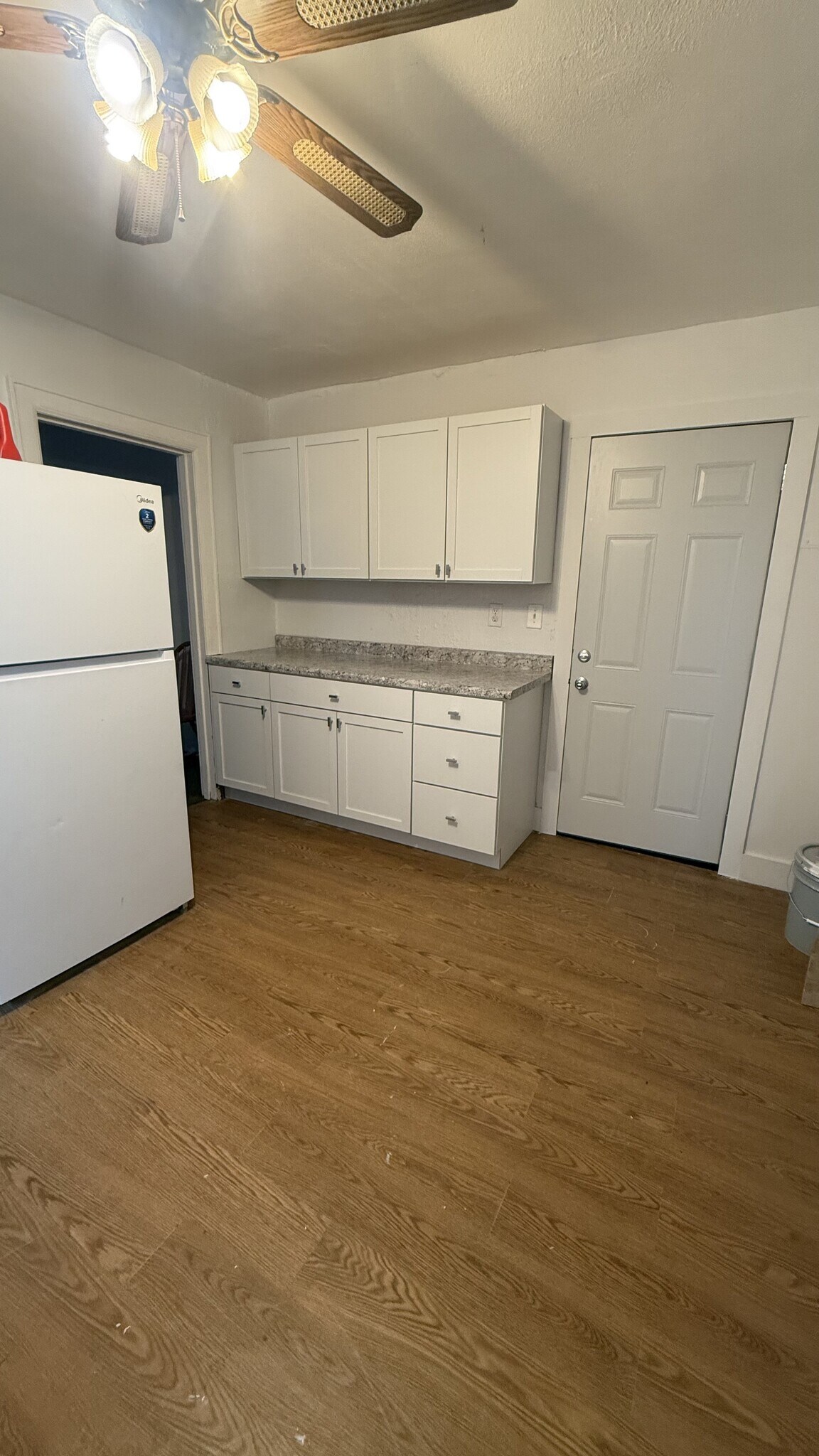 Building Photo - 3139 3rd Ave