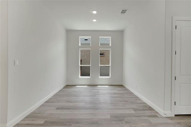 Building Photo - 1406 Haybale Ln