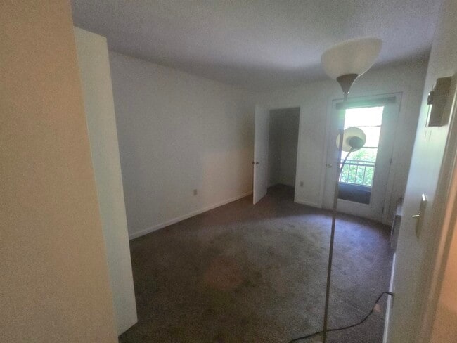 Building Photo - 120 Fisherville Rd