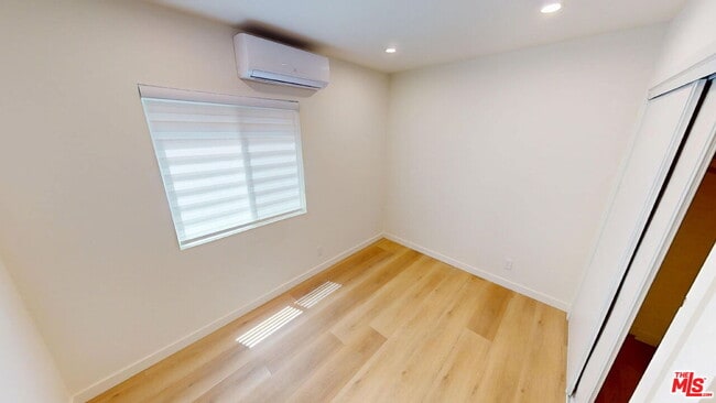 Building Photo - 1305 Waterloo St