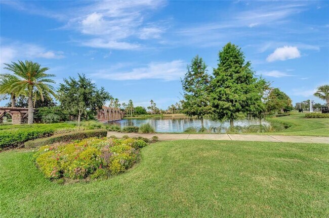 Building Photo - 6313 Willowside St