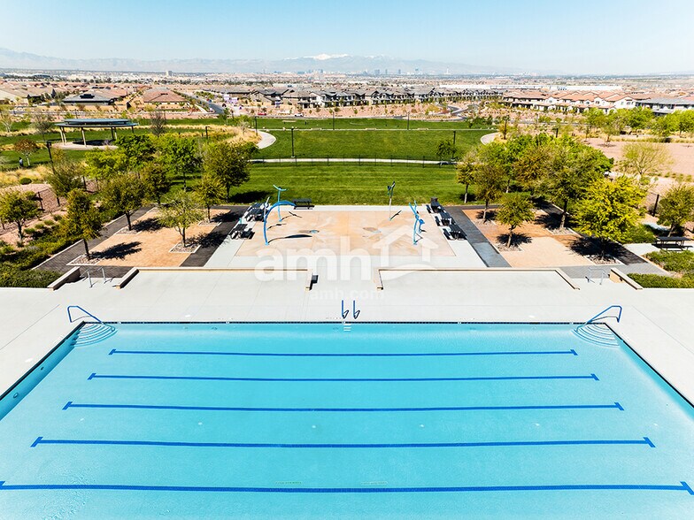 Building Photo - 250 Yasmin Daylily Pl