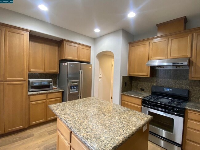 Building Photo - 2409 Maidenhair Way