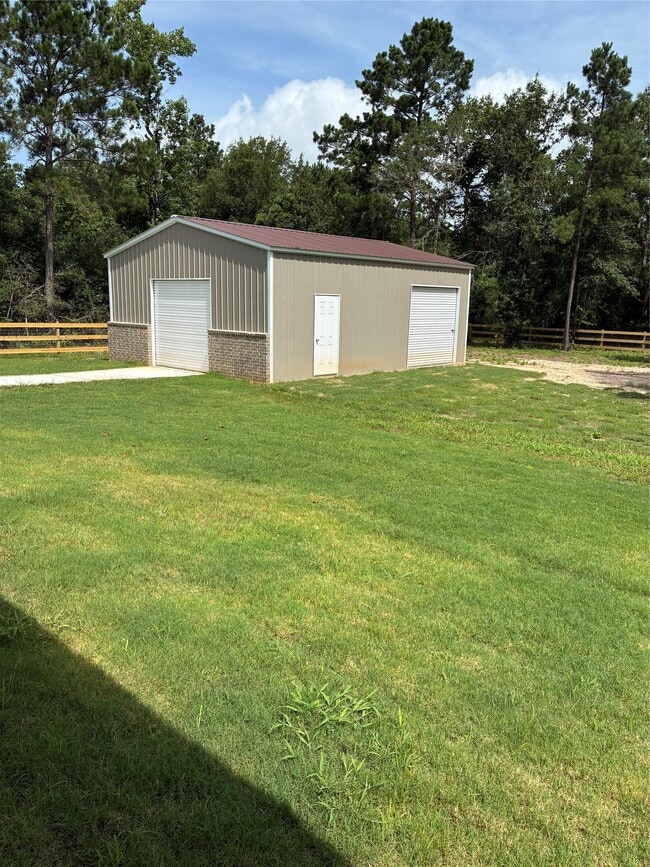 Building Photo - 347 Iron Horse Rd