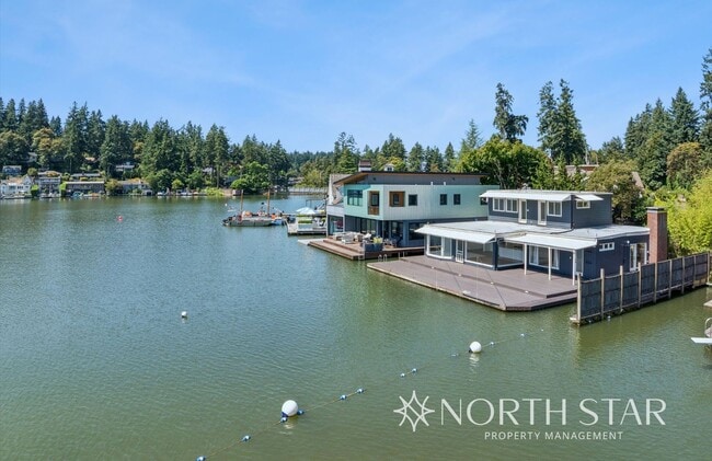 Building Photo - HALE ON THE LAKE