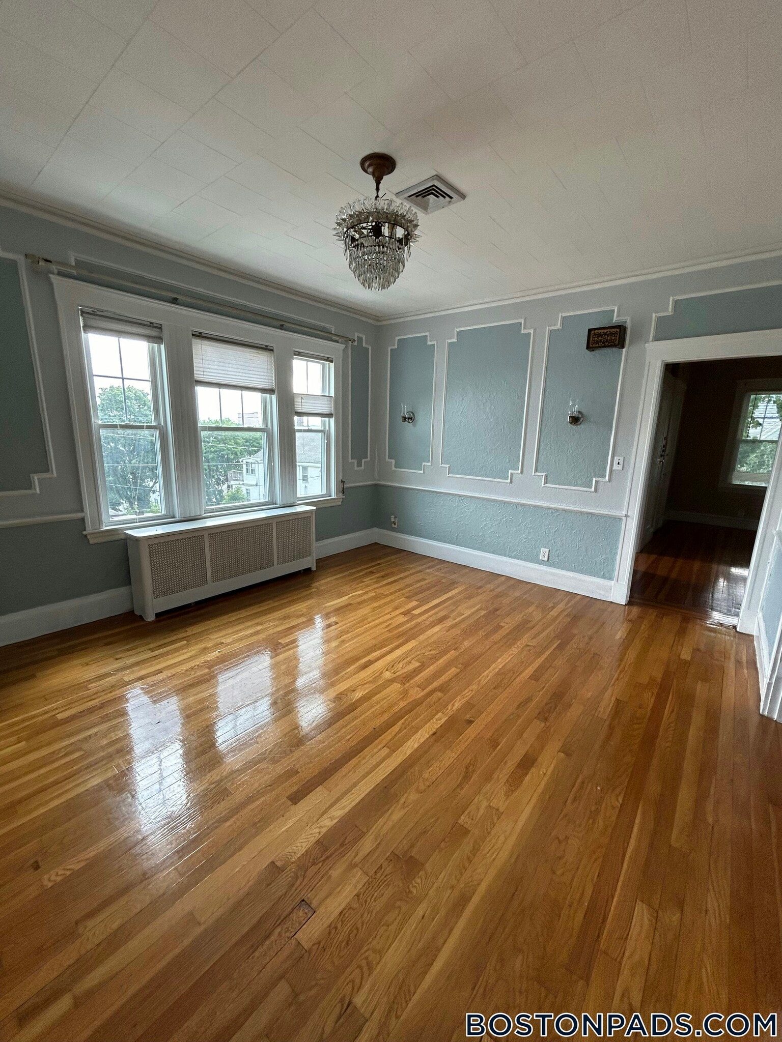 Building Photo - 30 Lawrence St