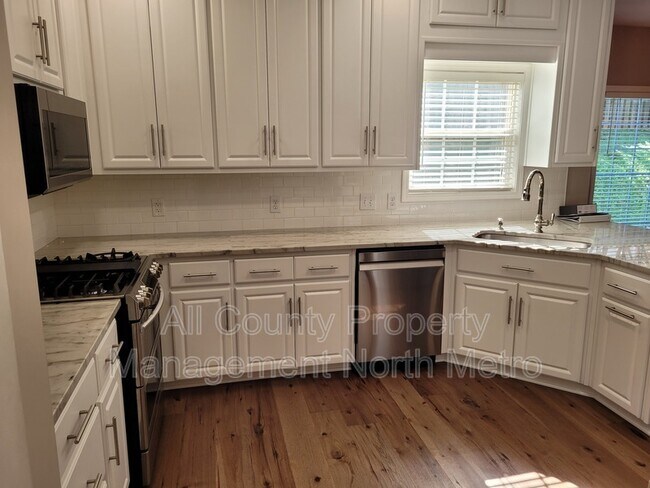 Building Photo - 506 Towne Ridge Way