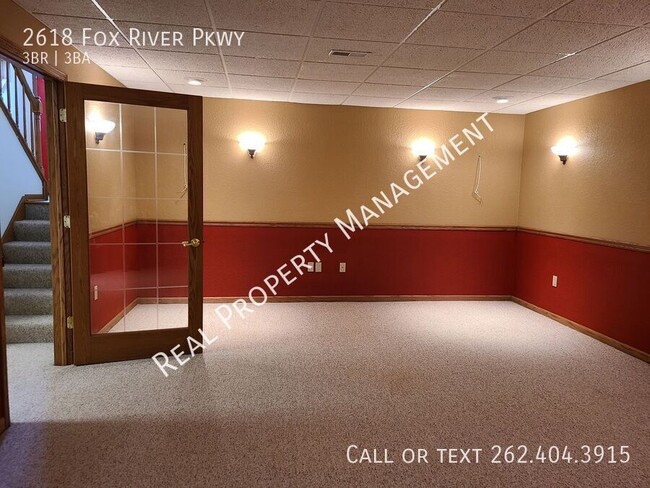 Building Photo - 2618 Fox River Pkwy