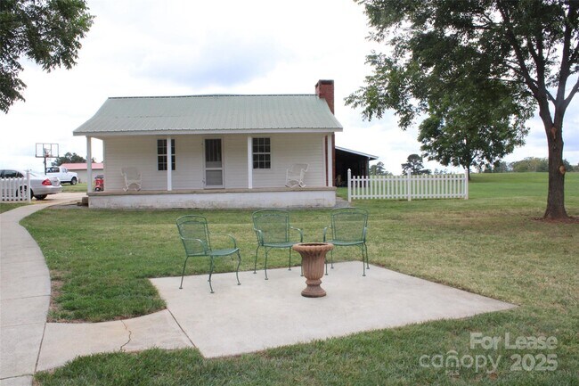 Building Photo - 4241 Burton Ln