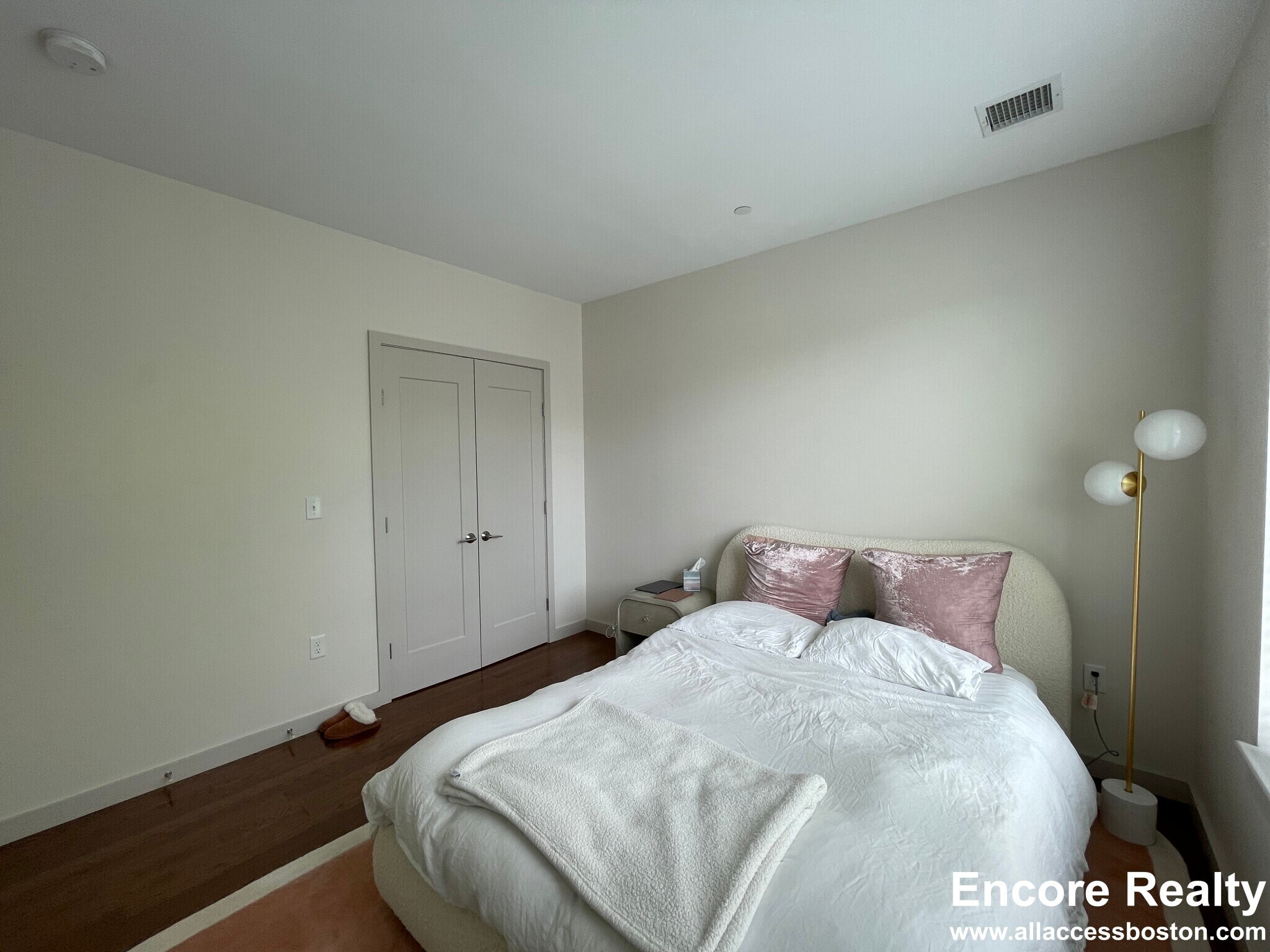 Building Photo - 455 Harvard St