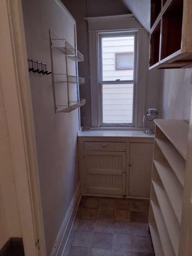 Building Photo - Great 3 Bed 1 Bath Home