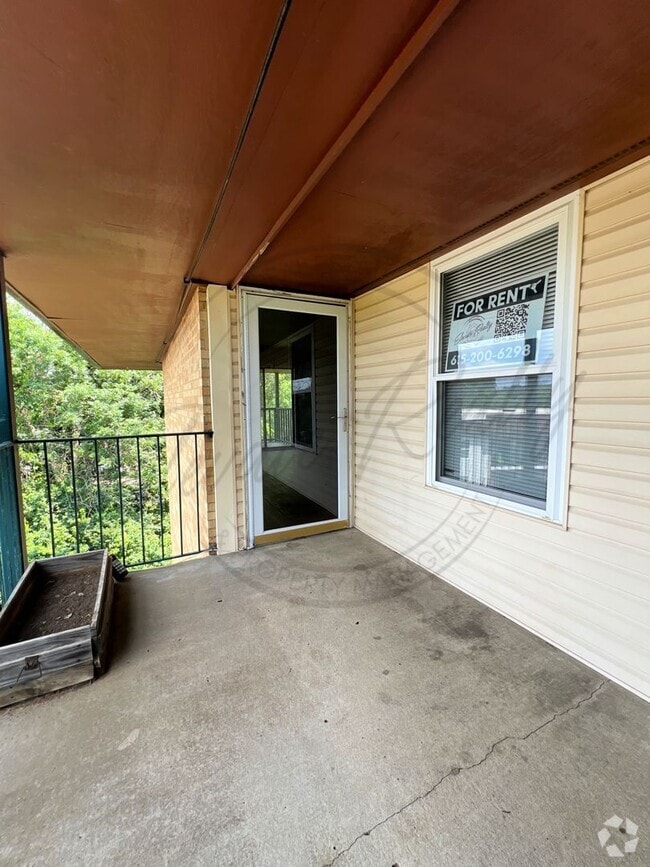 Building Photo - HOT LISTING ALERT: End-Unit Two Bedroom, T...