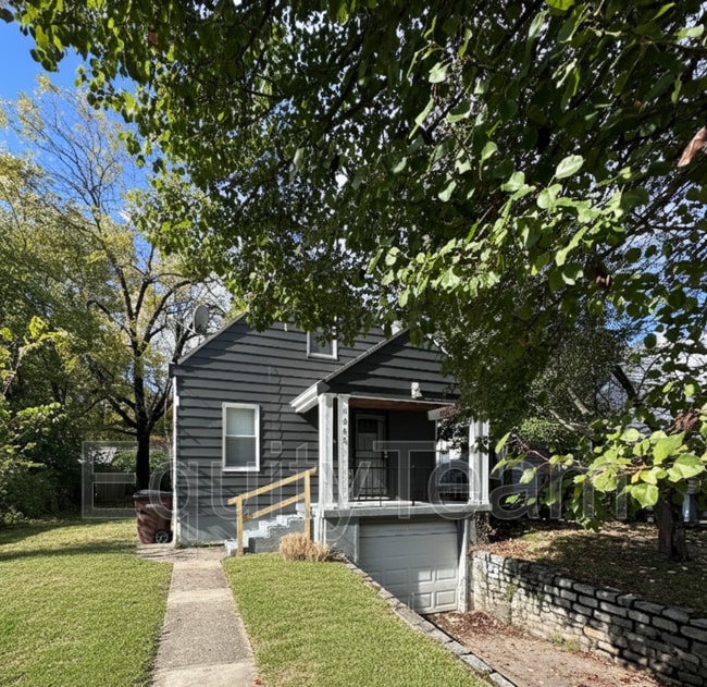 Primary Photo - 7005 La Boiteaux Ave