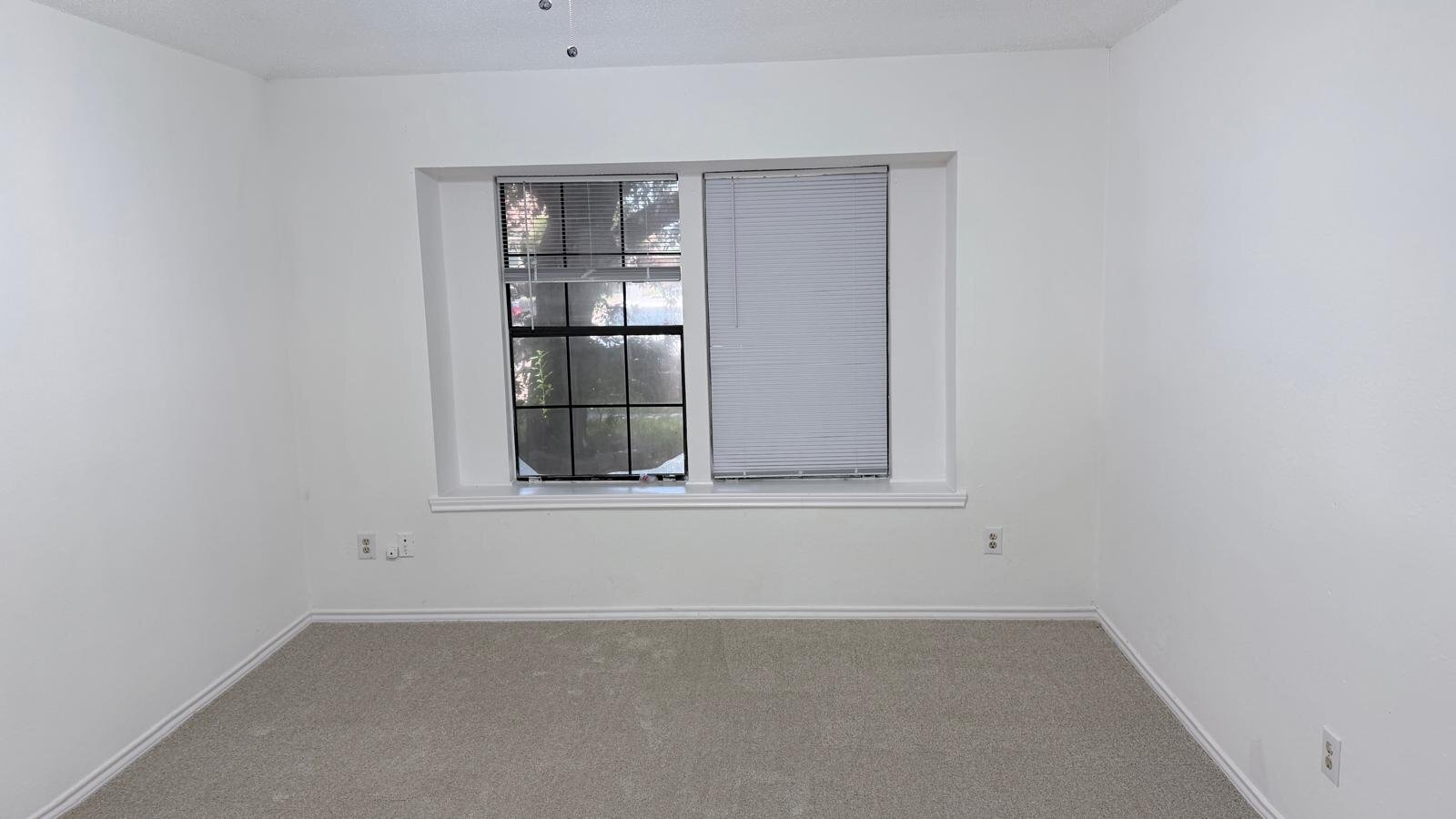 Building Photo - 4037 Hearthstone Dr