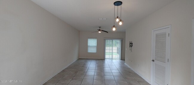 Building Photo - 643 Servia Dr