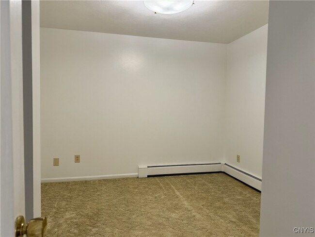 Building Photo - 7112 New Yorker Ave