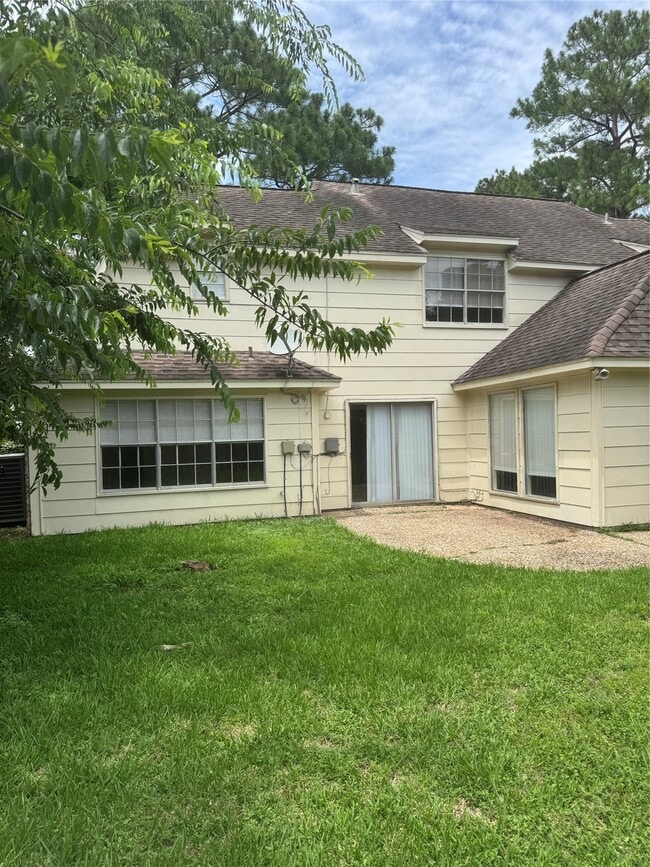 Building Photo - 20111 Yorkway Dr