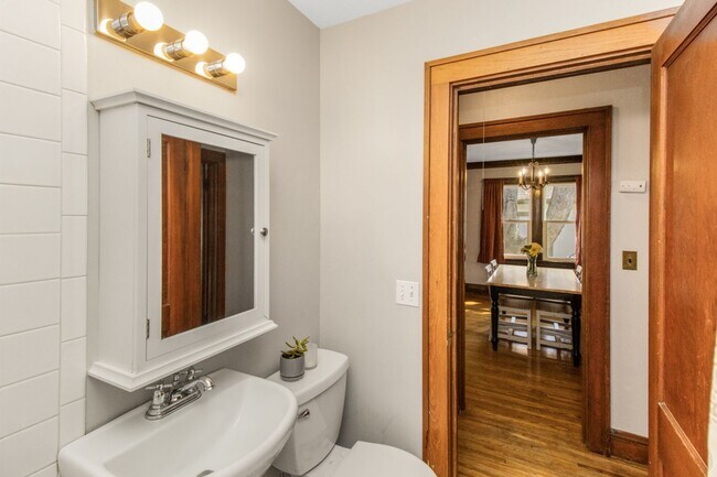 Building Photo - Wonderful 2 Bedroomed House in the heart of Saint Paul.