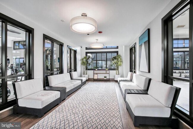 Building Photo - 9112 Kenway Ln