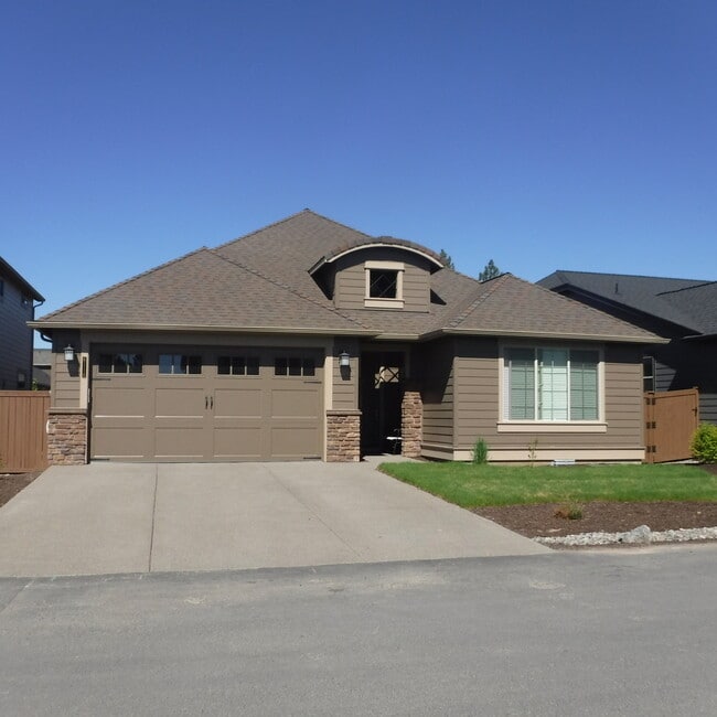 Primary Photo - Beautiful 3 Bed/3 Bath Single Level Home i...