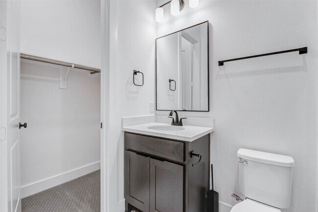 Building Photo - 1322 Village Falls Drive