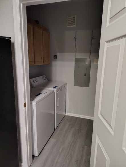 Building Photo - 15700 E Jamison Dr