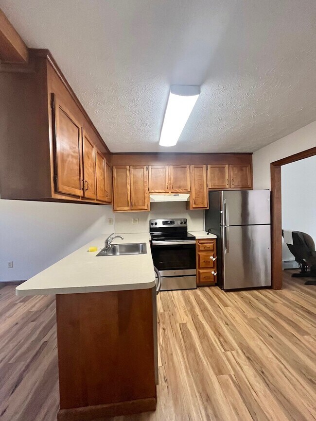 Building Photo - 61 Deer Run Trl