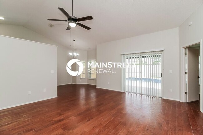 Building Photo - 3 Bedroom Pet-Friendly Home in APOPKA, FL with Main Street Renewal