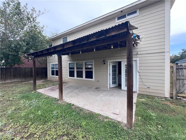 Building Photo - 4116 Petunia Ave