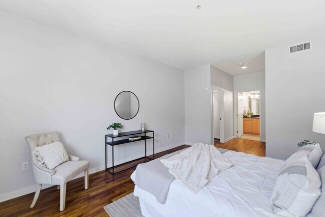 Building Photo - 2 Bedroom Flat for Rent at Plant 51 in Downtown San Jose