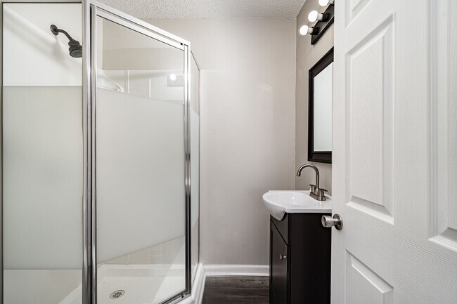 Building Photo - Brand new renovated home in Gallatin 4 bedrooms/2.5 Bathroom