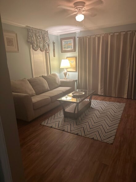 Primary Photo - 23 Boundary Ln