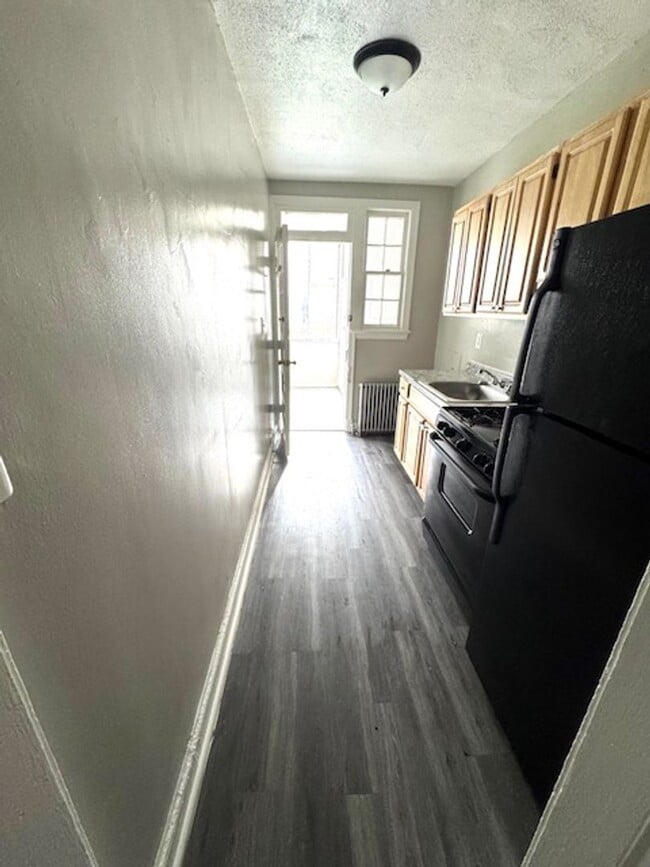 Building Photo - 15 Gallatin St NE