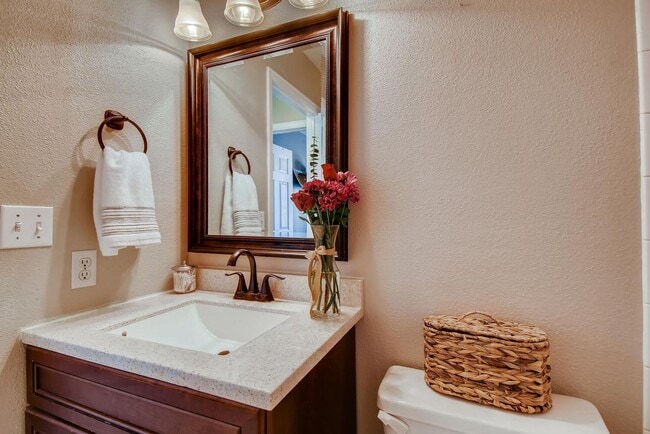 Building Photo - Beautiful Home In Wolf Creek