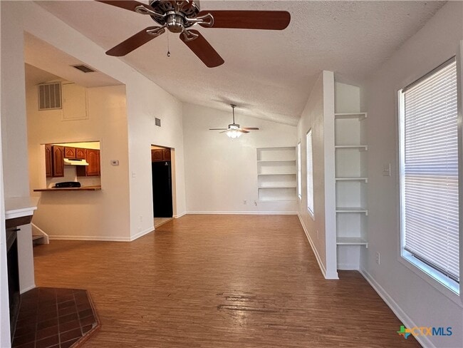 Building Photo - 899 Hillyer St