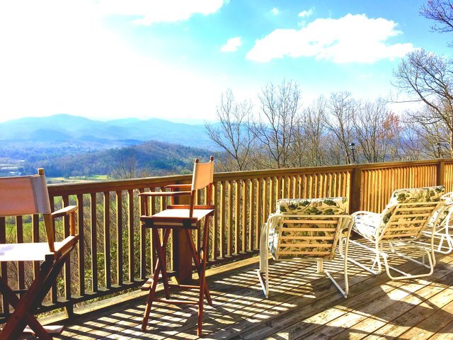 Main level deck - 1225 Becky Mountain Road