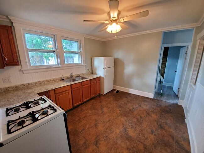 Building Photo - 4609 Whetsel Ave