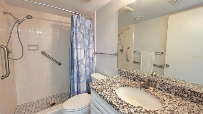 Building Photo - 1650 1st Ave W