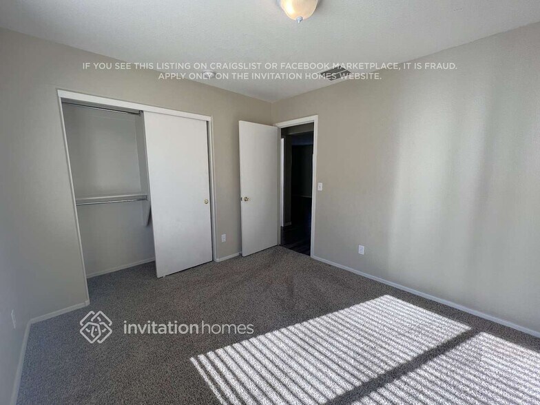 Building Photo - 19464 N Smith Dr