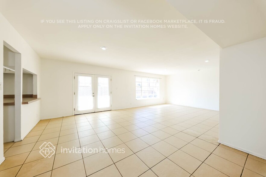 Building Photo - 4147 W Tuckey Ln