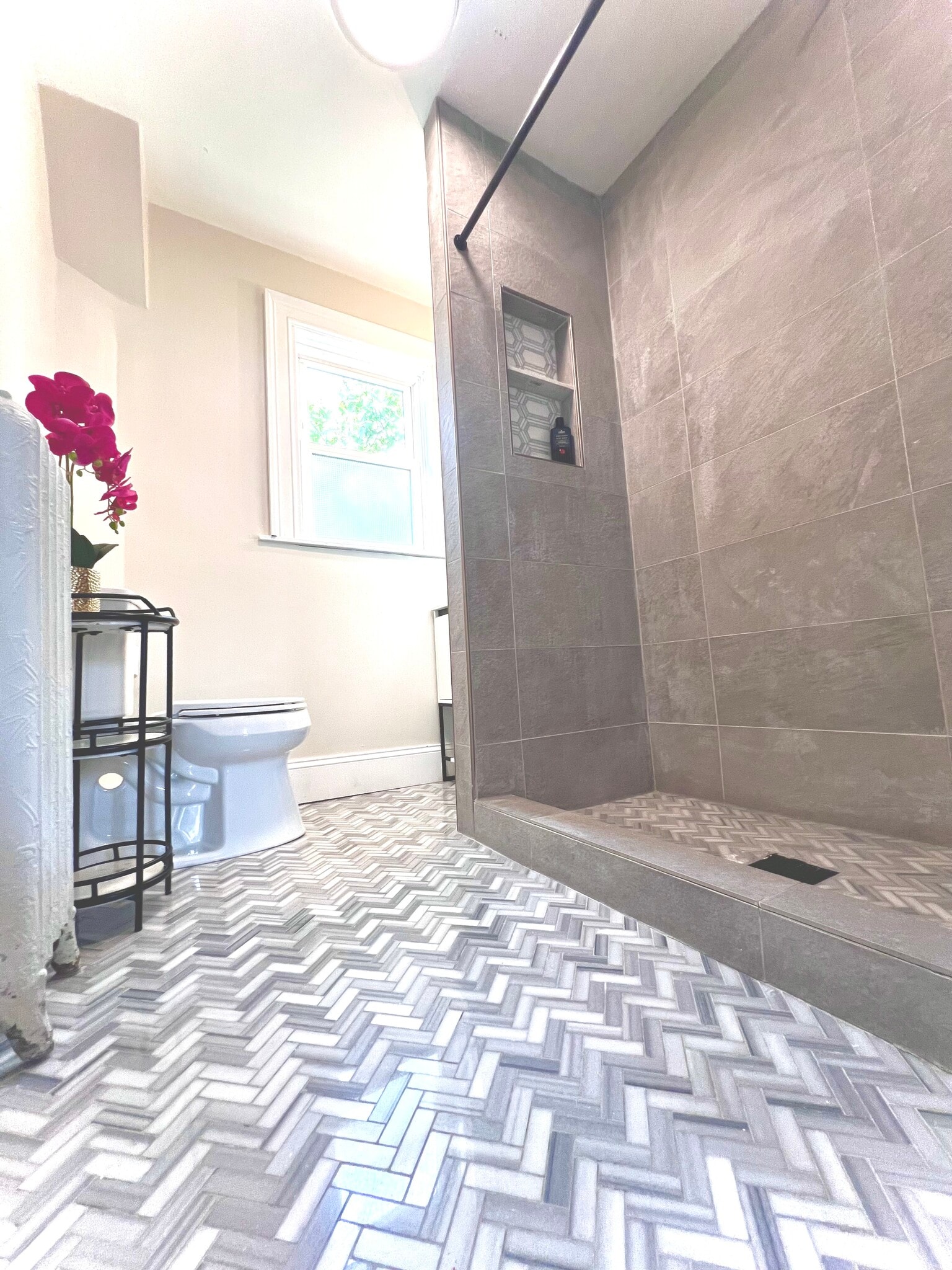 Building Photo - 13 Brinley St