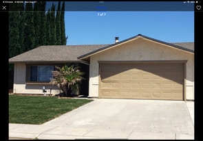 Building Photo - 924 Kingery Dr