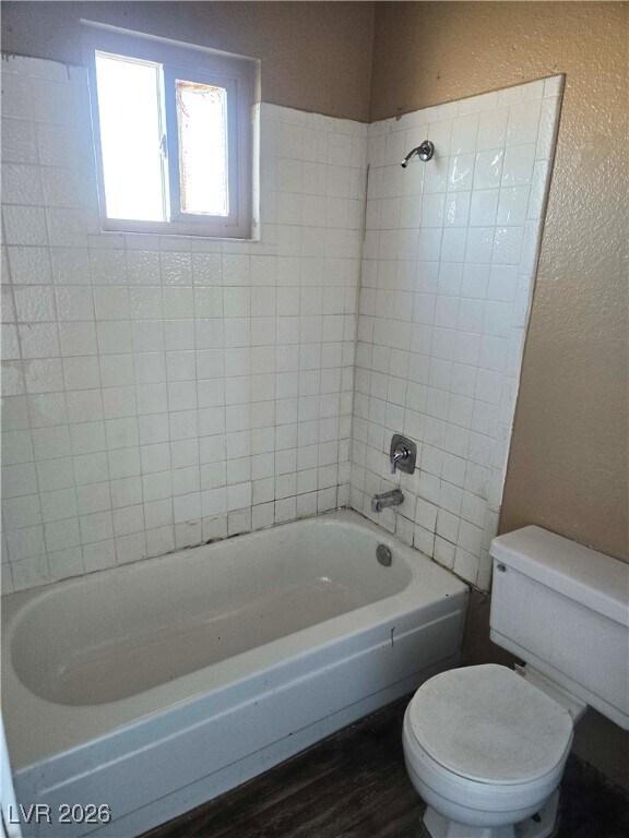 Building Photo - 305 N 10th St