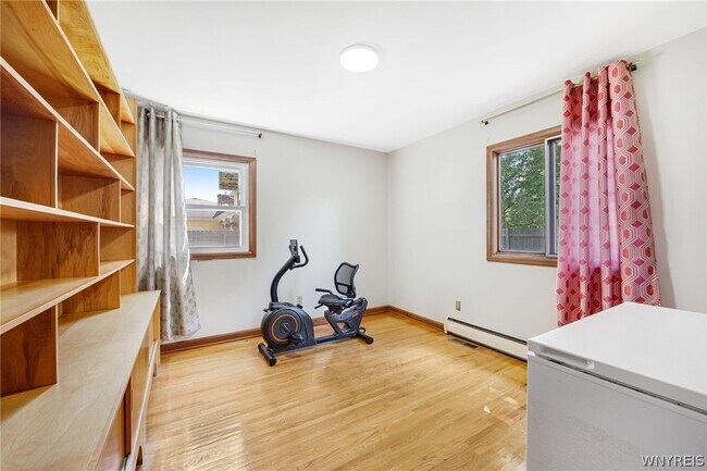 Building Photo - 71 Chaumont Dr