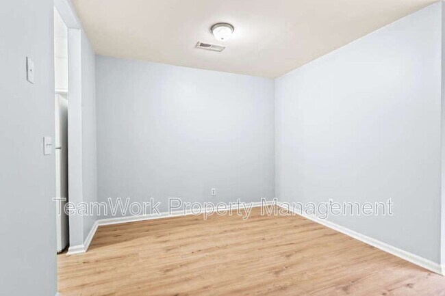 Building Photo - 121 Canvasback Dr