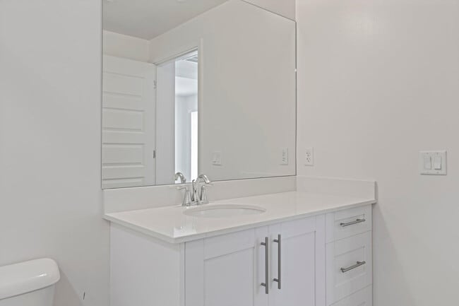 Building Photo - 7300 E Earll Dr